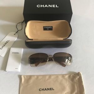 CHANEL Sunglasses